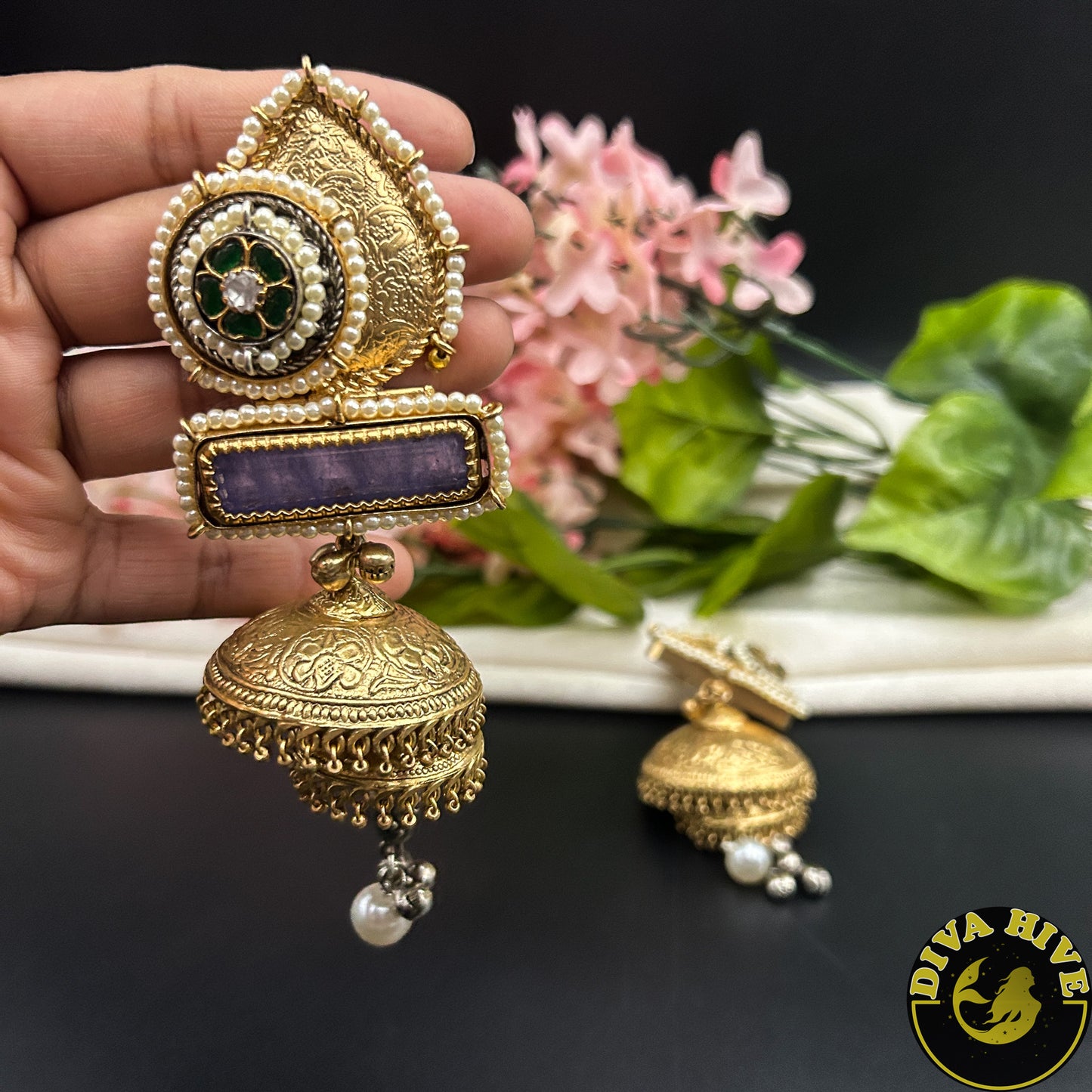 Aarzoo Statement Earring Jhumka