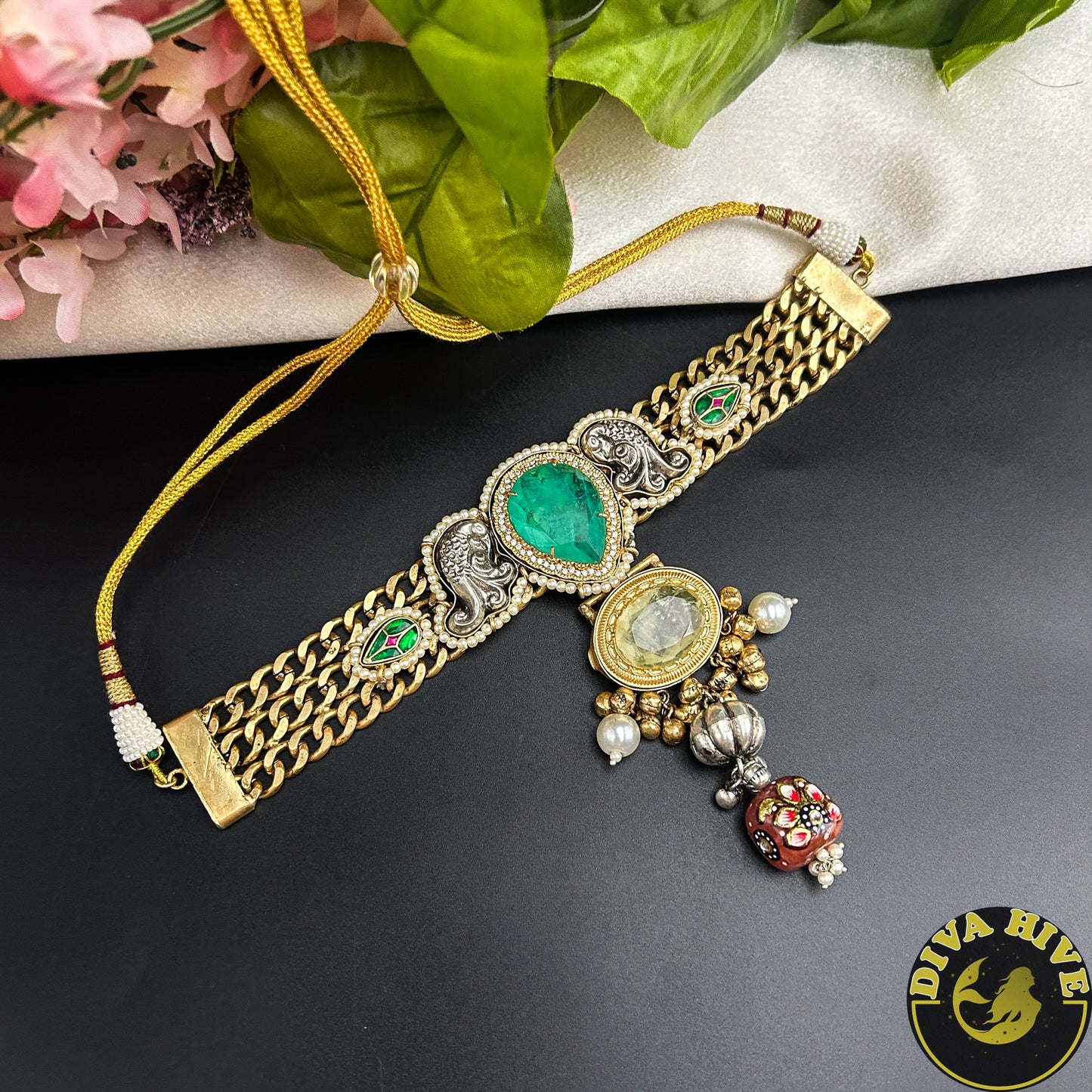 Sunehri Fusion Choker