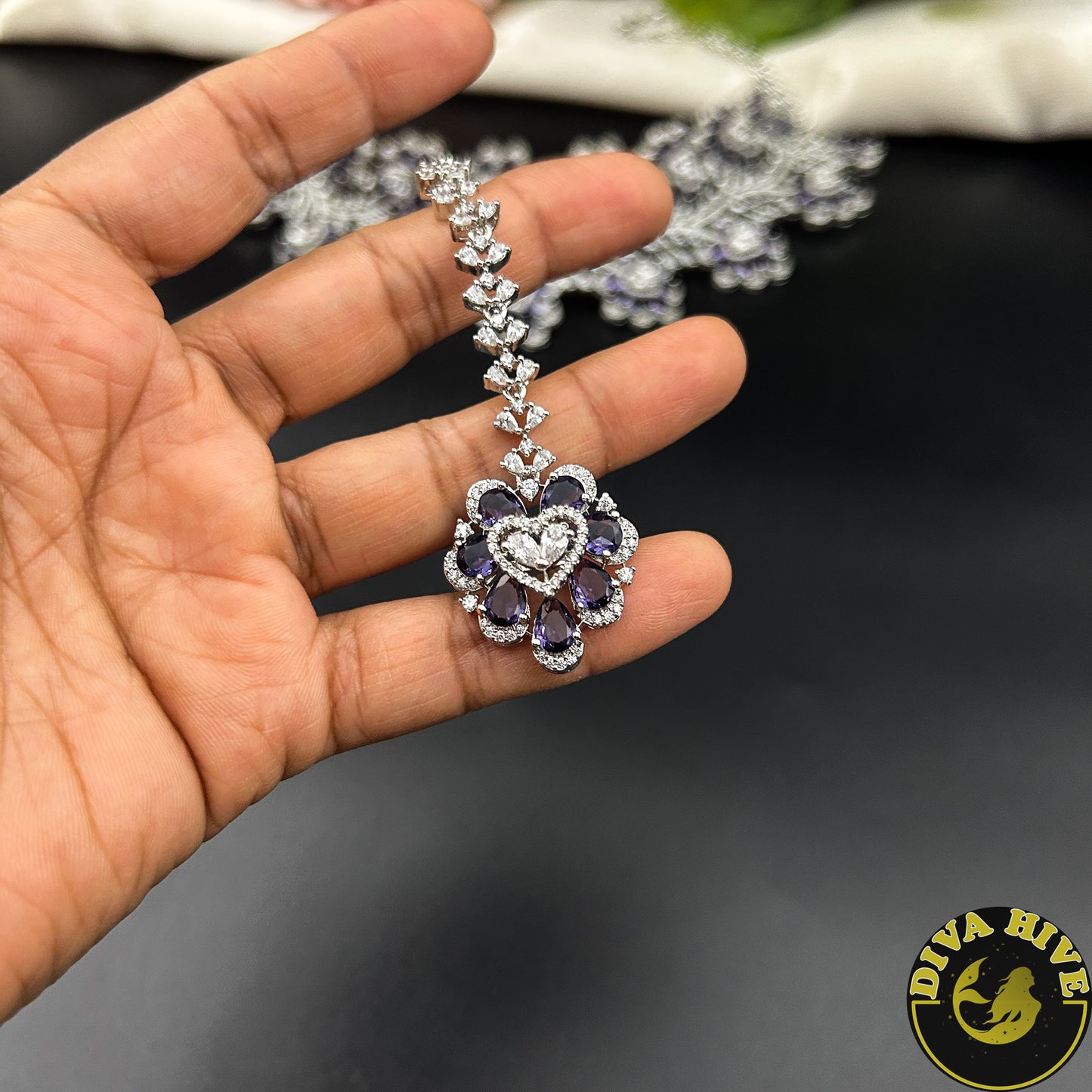 Kaynaat AD/CZ Choker