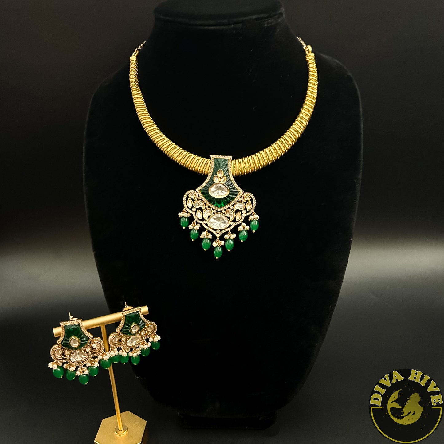 Gold Lookalike Hasuli Necklace | Diva Exclusive Necklace | Gold Design Necklace - Necklace -Diva Exclusive, Hasuli, Kundan, Meenawork, Necklace - Divahive
