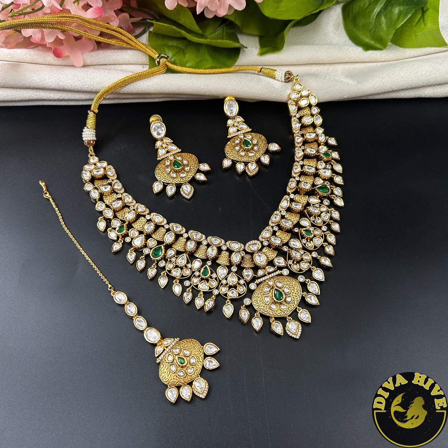 Mugdha Kundan Necklace