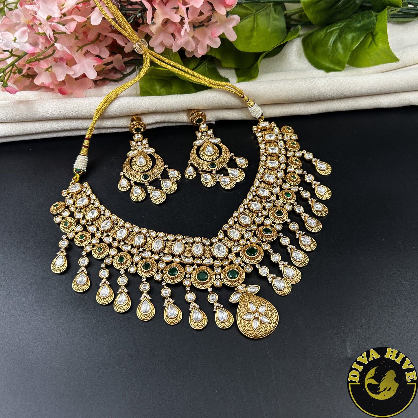 Ruhani Kundan Necklace