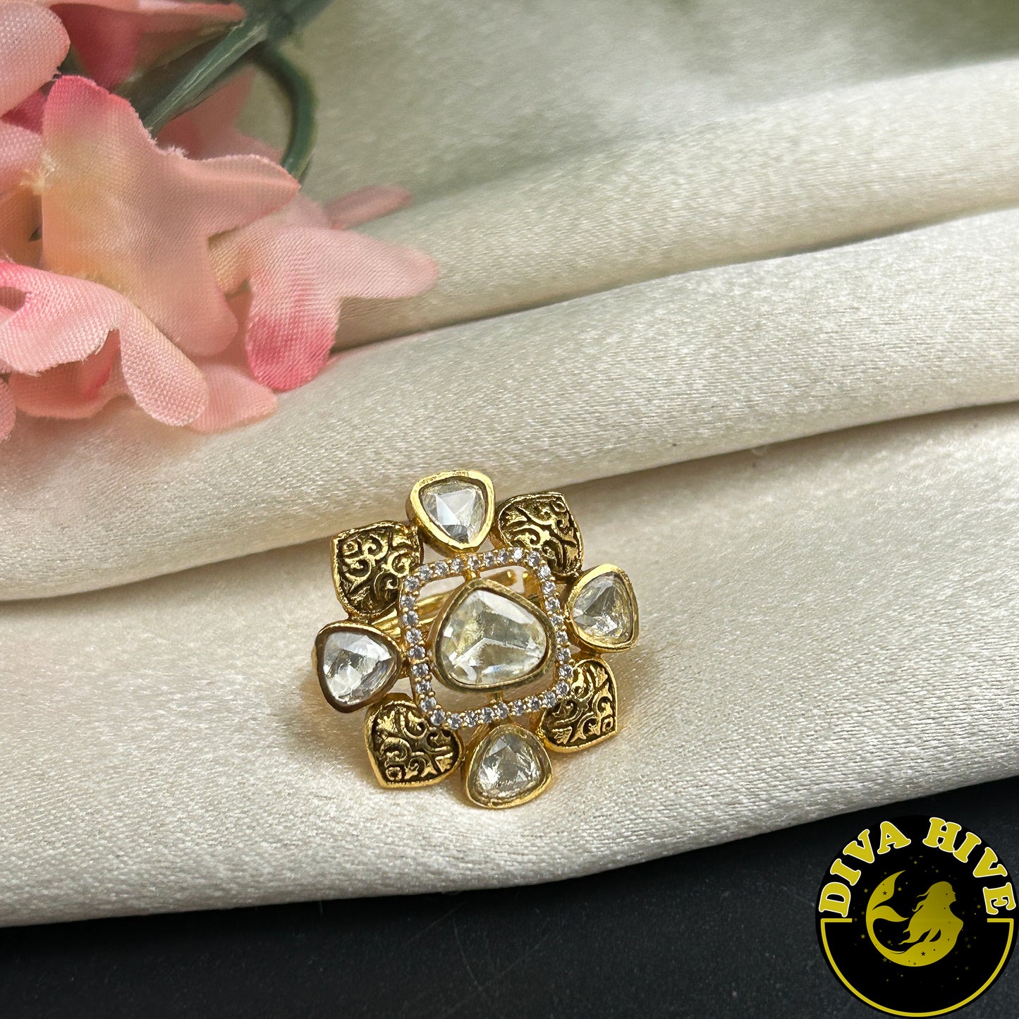 Zoha Adjustable Ring