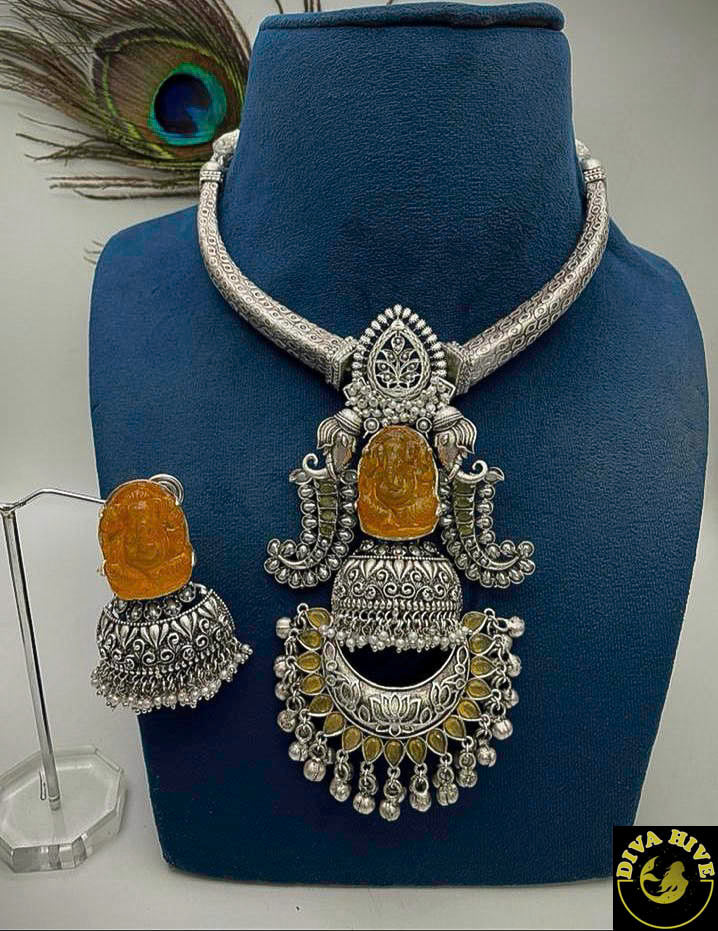 Silver Hasuli with Carved Ganesha - -925Silver, featured, Silver - Divahive
