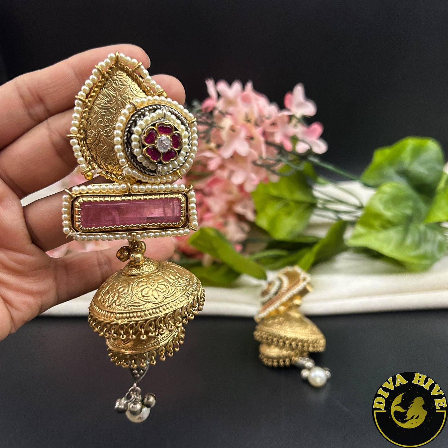 Aarzoo Statement Earring Jhumka