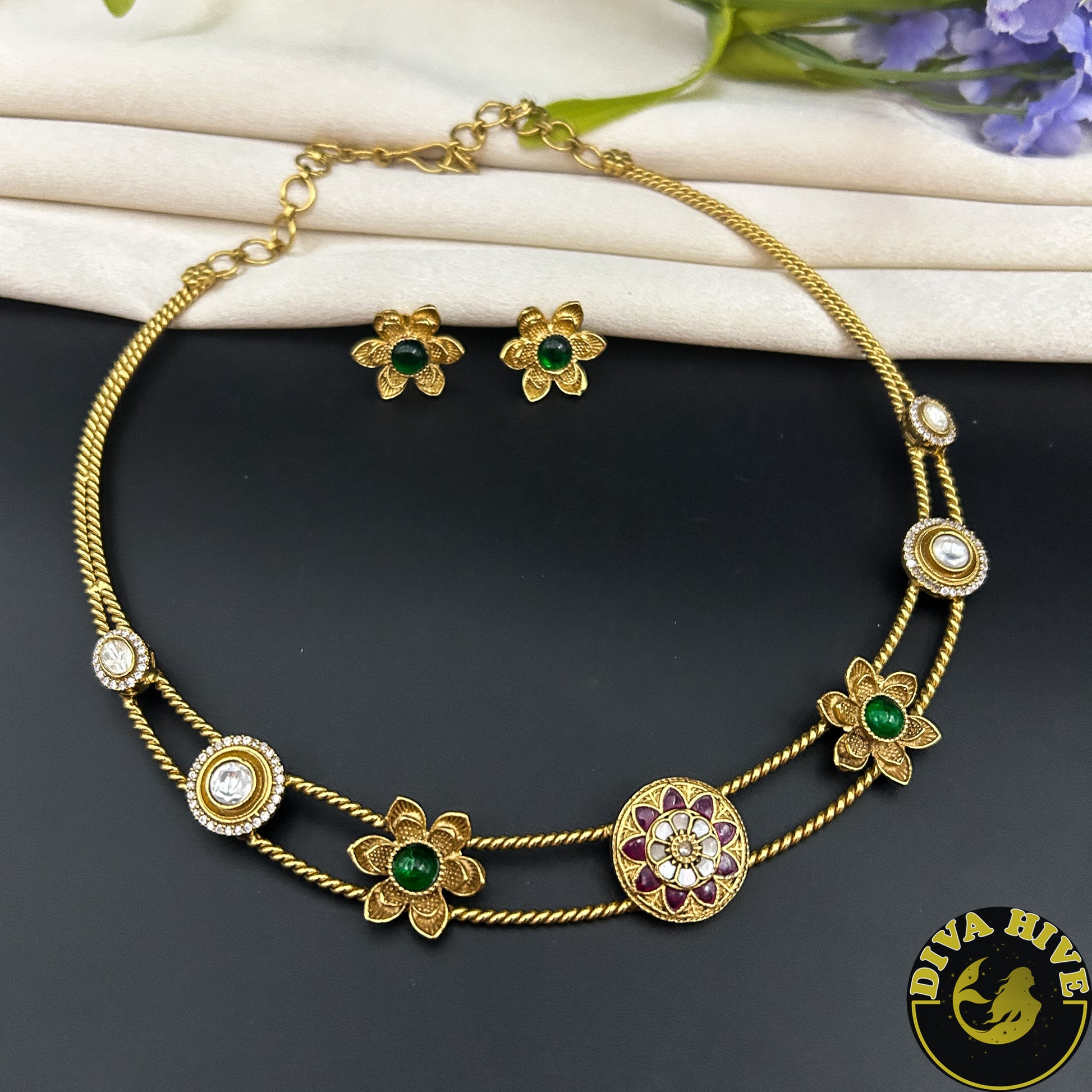 Zeenat Trendy Contemporary Hasli - Necklace -["Diva Exclusive","Doublet","Kundan","moissanite","Necklace"] - Divahive