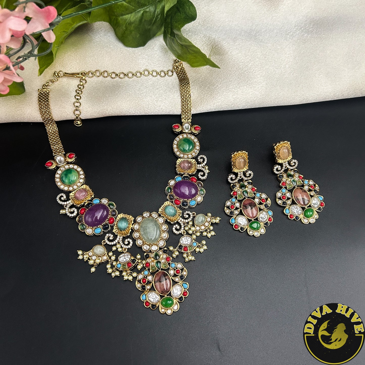 Zoya Traditional Necklace Set