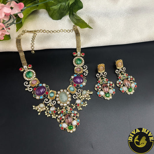 Zoya Traditional Necklace Set