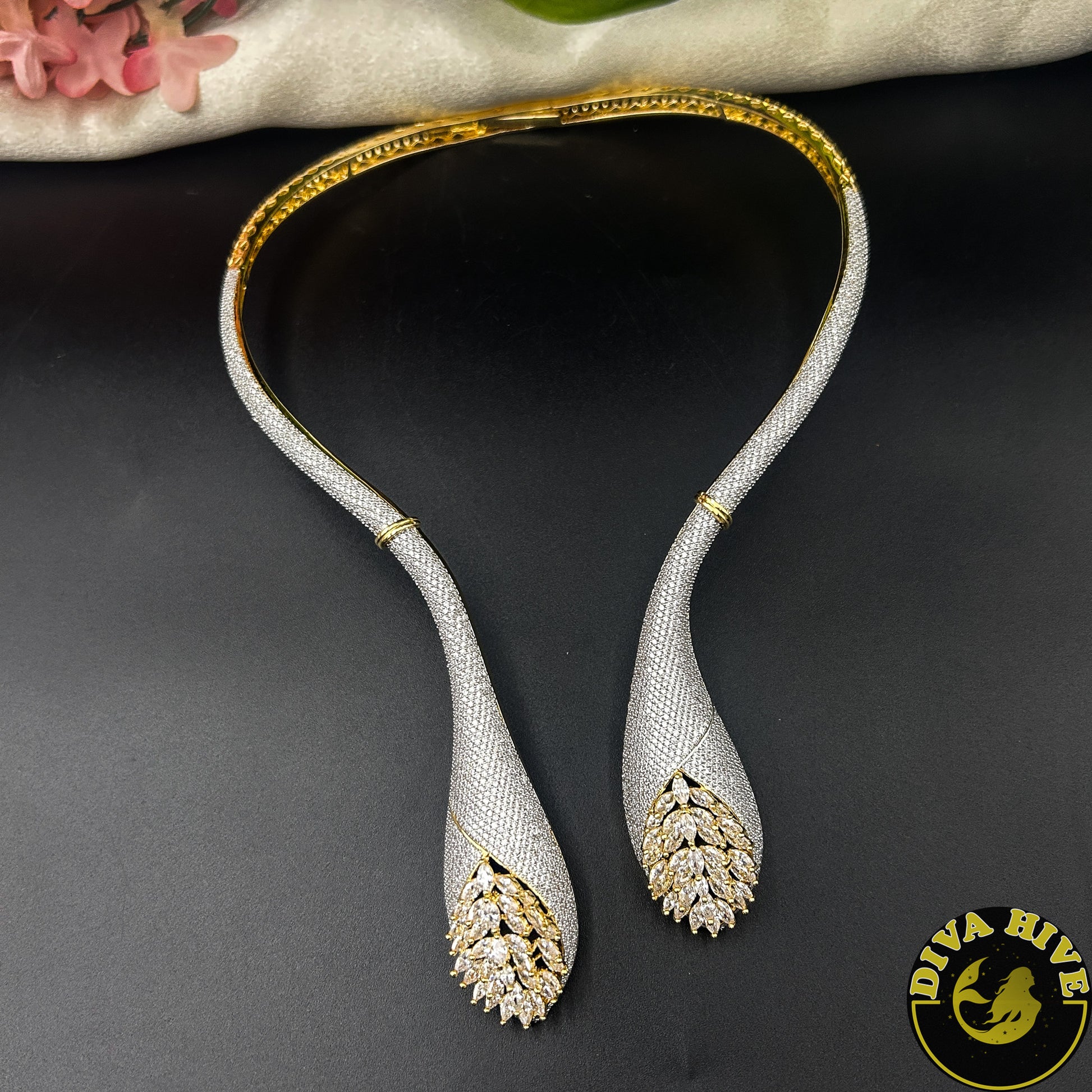Kaynaat AD/CZ Dangling Hasli - Necklace -AD/CZ, Choker, Diva Exclusive, Necklace - Divahive