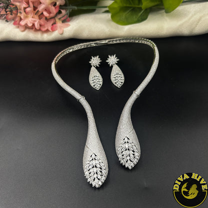 Kaynaat AD/CZ Dangling Hasli - Necklace -AD/CZ, Choker, Diva Exclusive, Necklace - Divahive