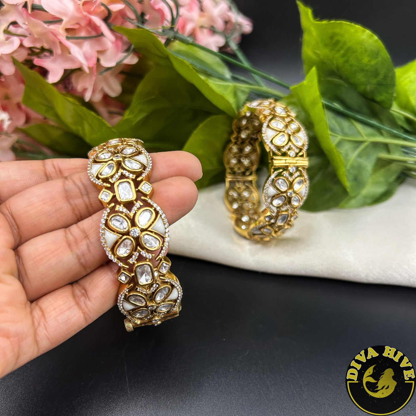 Pashmina Gold Plated Royal Foil Kundan Bangle