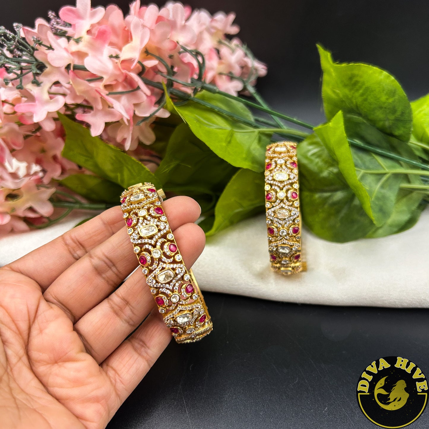 Kaynaat  Moissanite Bangle