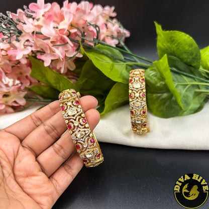 Kaynaat  Moissanite Bangle