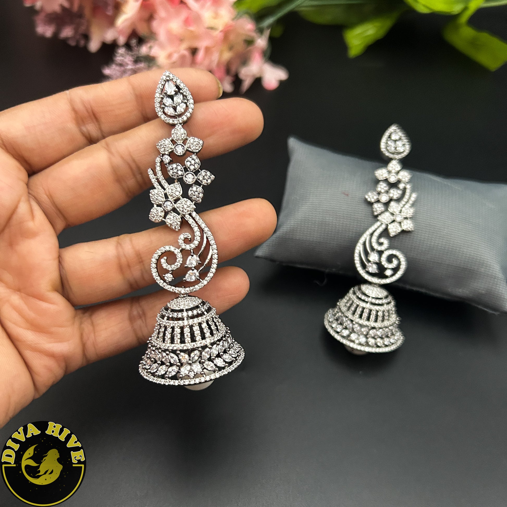 Veera AD/CZ Jhumka - Earring -Earring, Kundan - Divahive