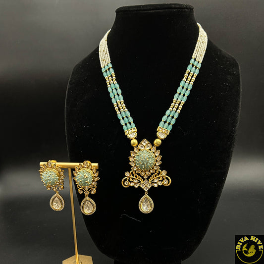 Kundan Delicate Necklace For Casual and Party Wear - Necklace -carved stone, Kundan, Necklace - Divahive