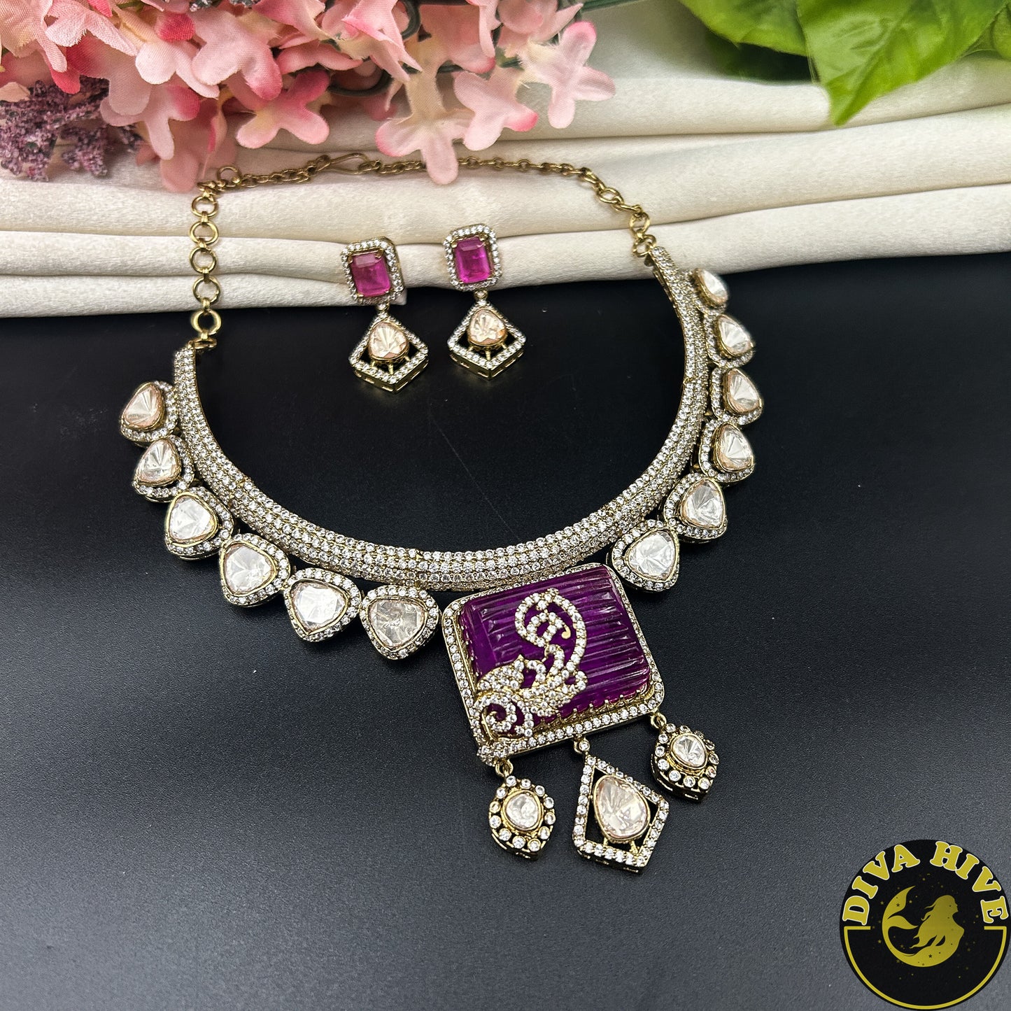 Suhani Moissanite Hasli Necklace Set