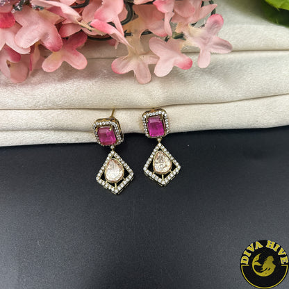 Suhani Moissanite Hasli Necklace Set