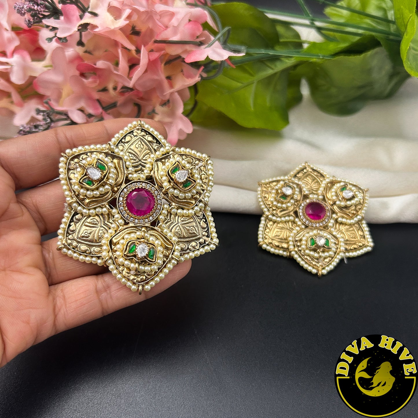Nyraa Stud Earring