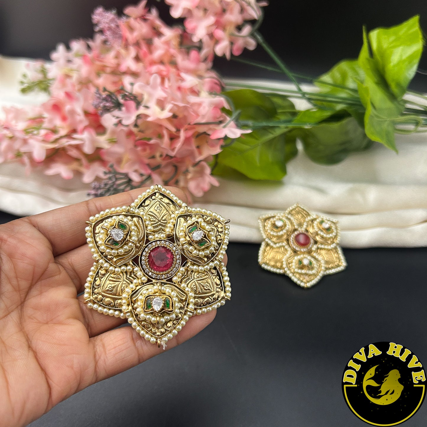 Nyraa Stud Earring