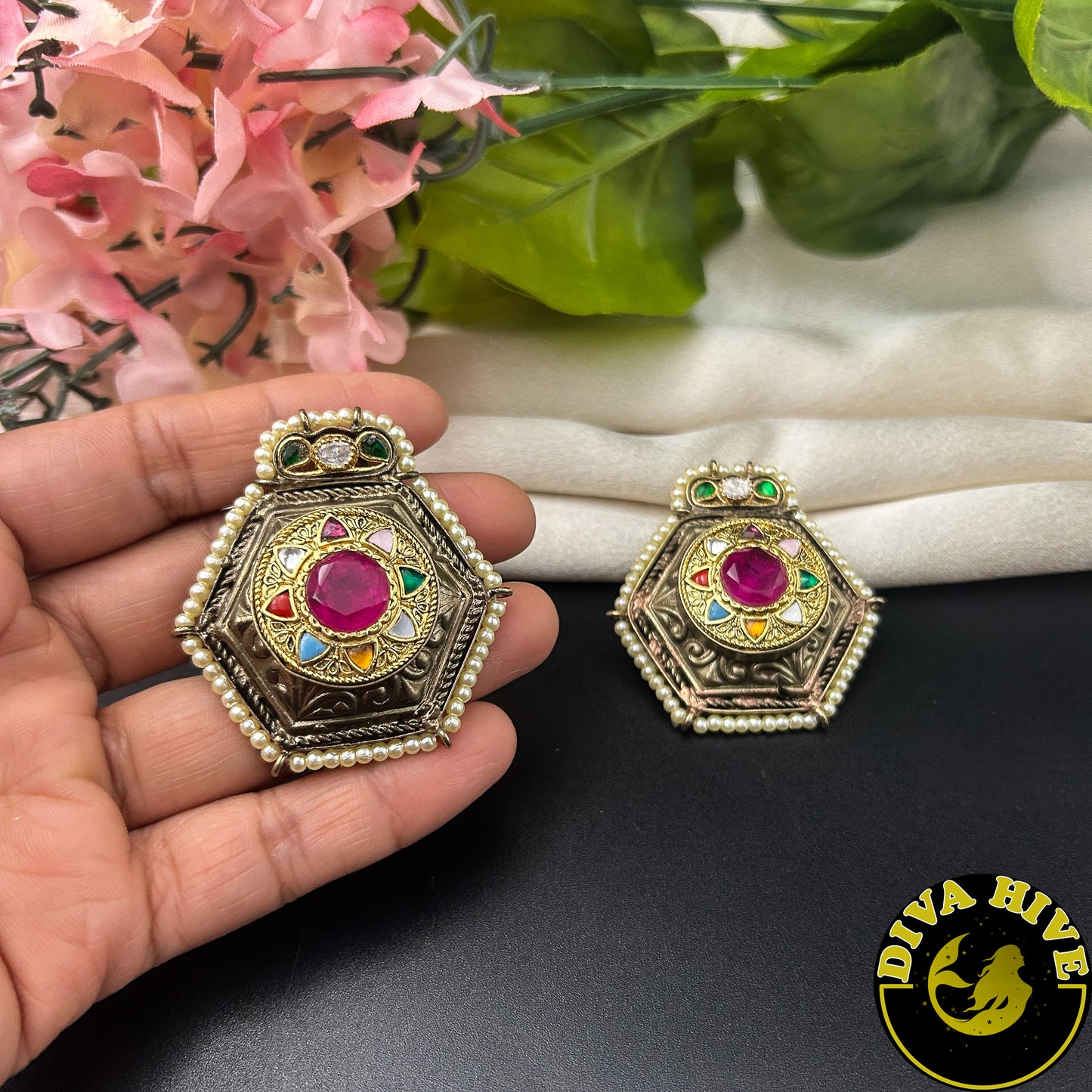 Myra Stud Earring