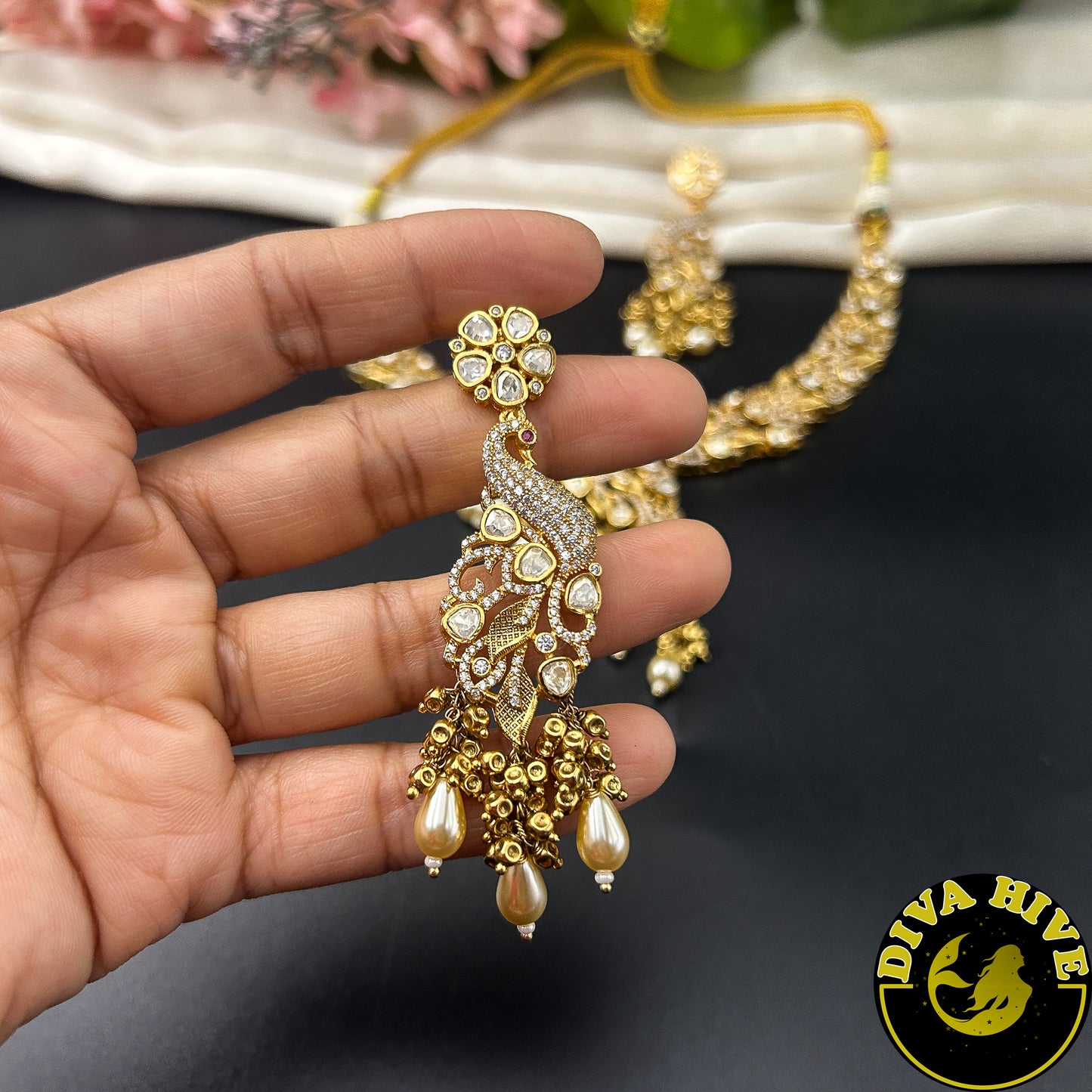 Noor Mayuri Necklace Set