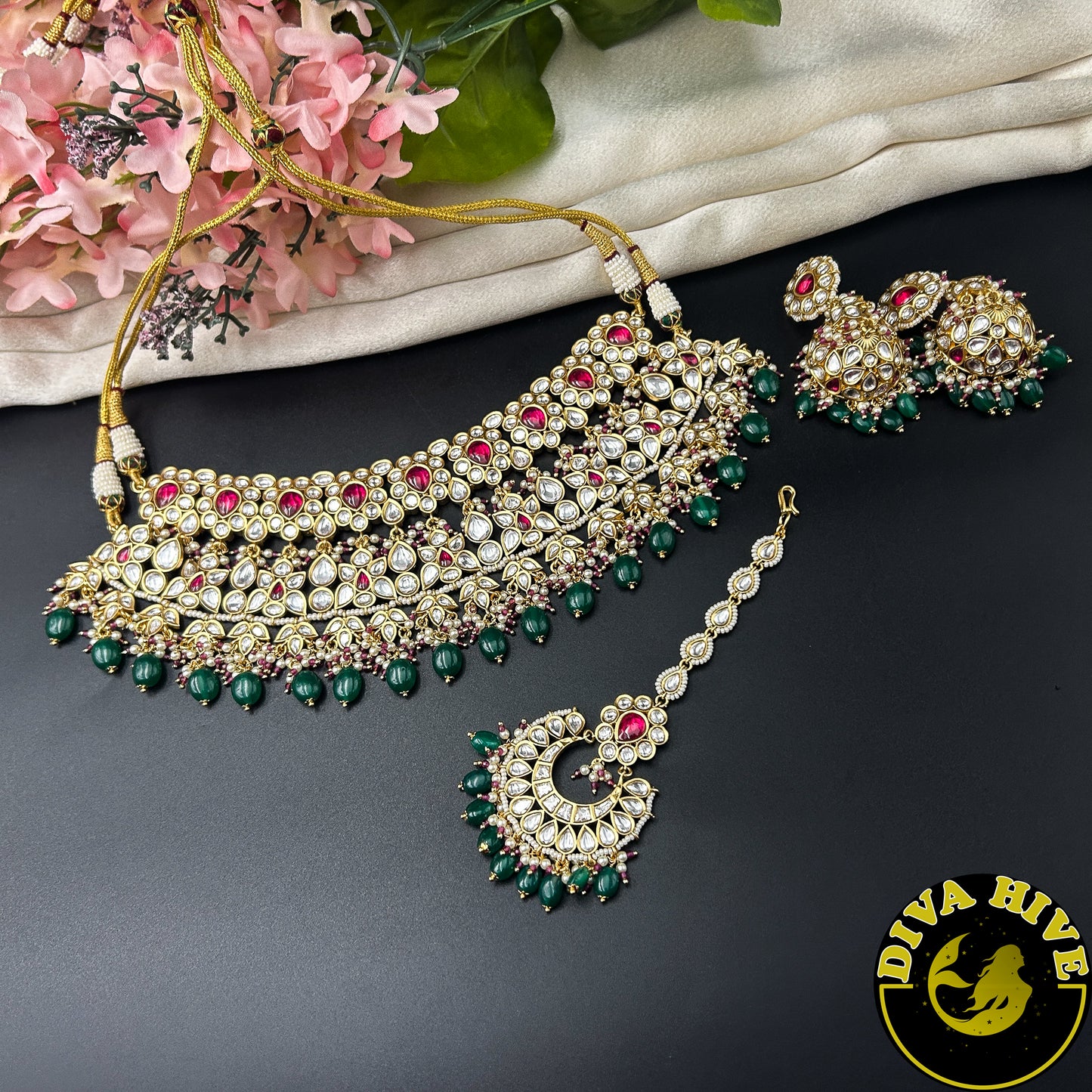 Zeenat Gold Plated Pachi Kundan Choker