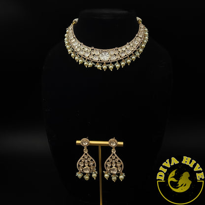 Kundan Hasli Style Necklace - Necklace -Kundan, Necklace - Divahive