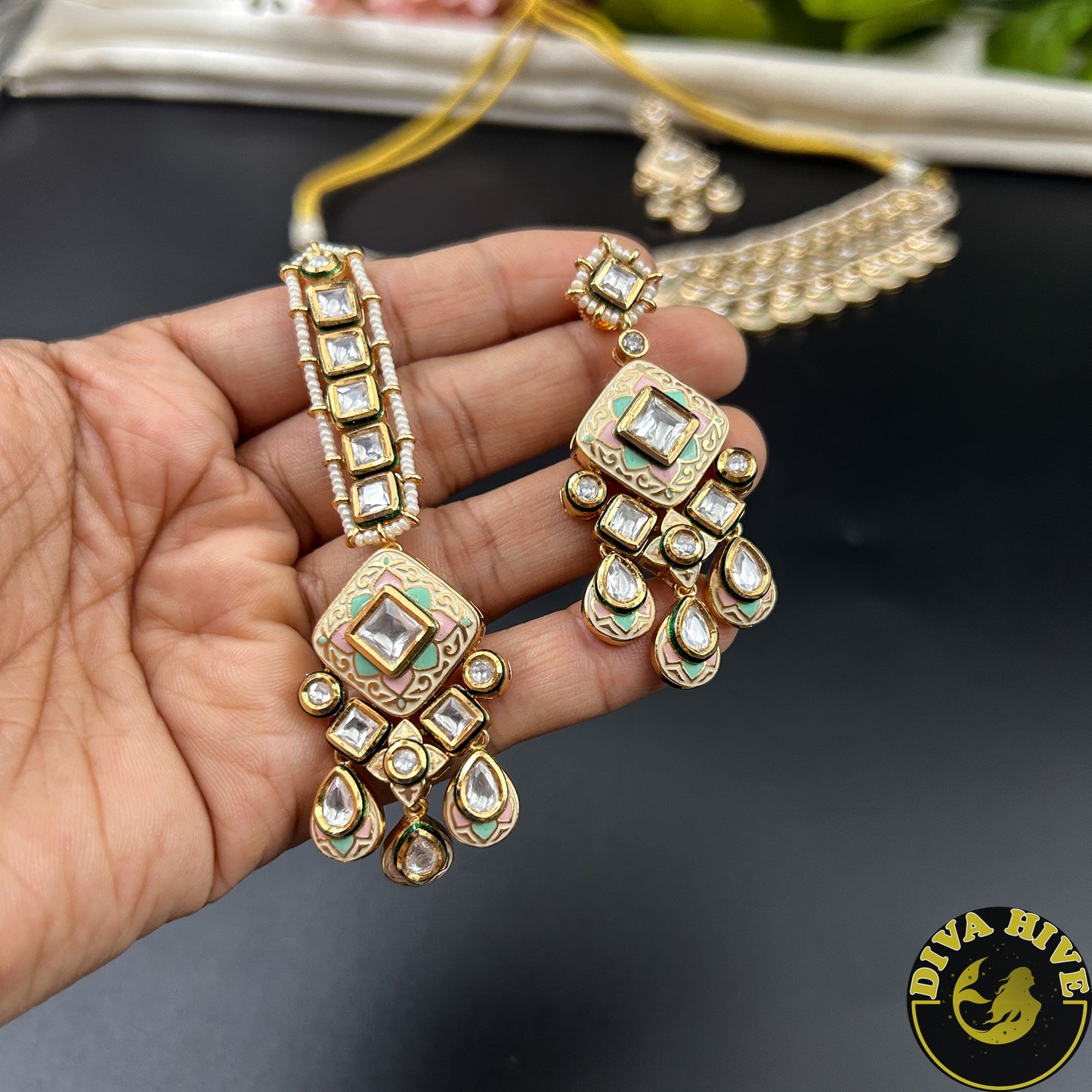 Malika Kundan Choker