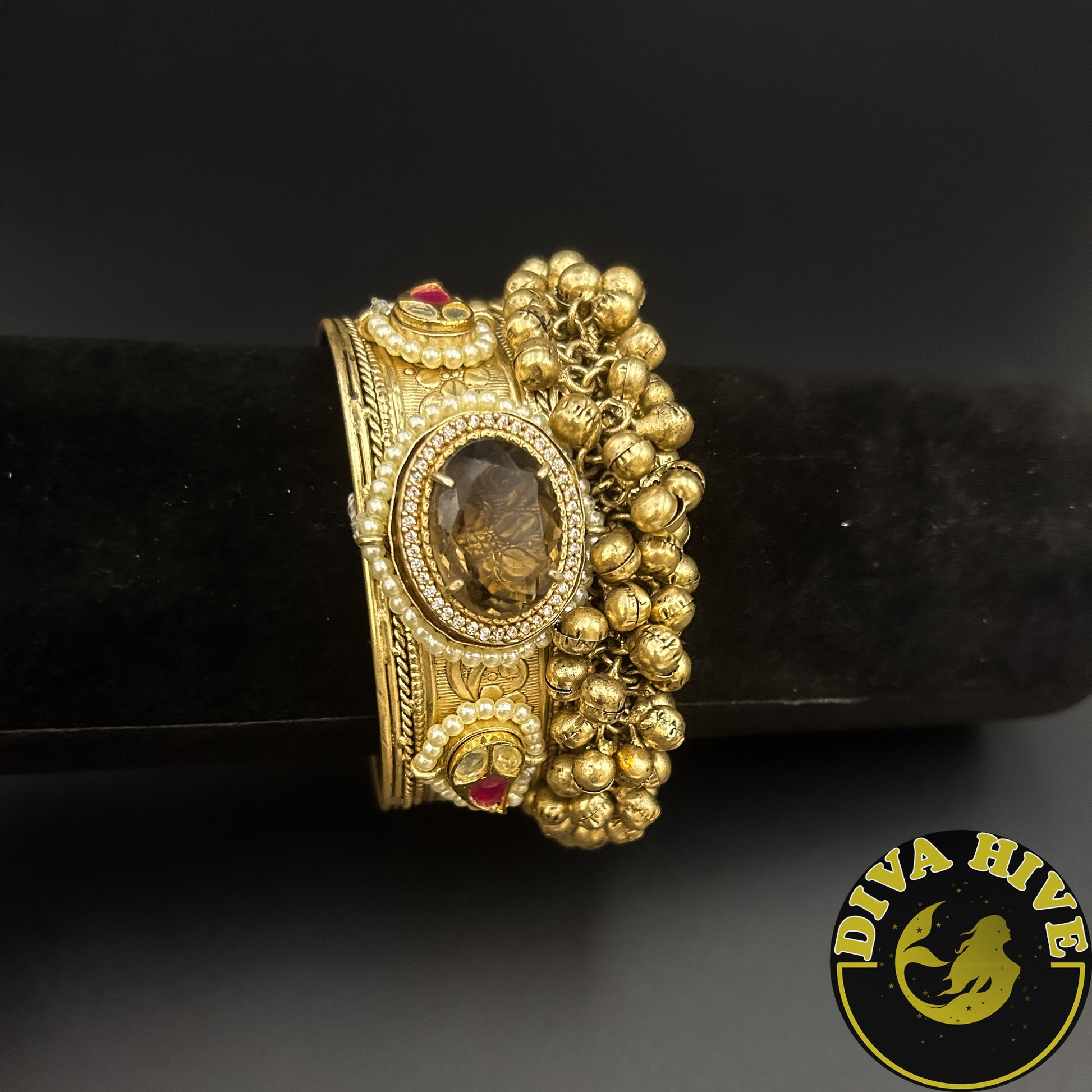 Gorgeous Real Stones cuff| Silver Cuff | Diva Exclusive Cuff - Bracelet -["925Silver","Bracelet","Cuff","Diva Exclusive","Fusion"] - Divahive