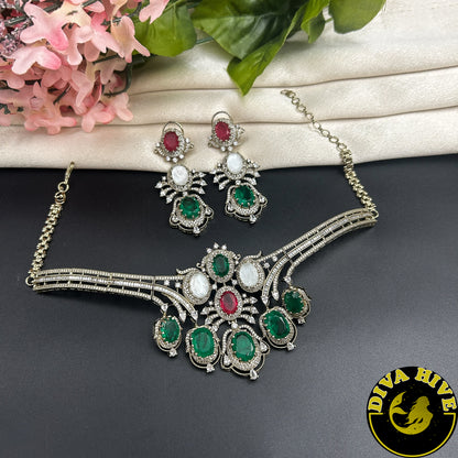 Inaaya Curve Necklace Set - Necklace -Choker, Doublet, Kundan, moissanite, Necklace - Divahive