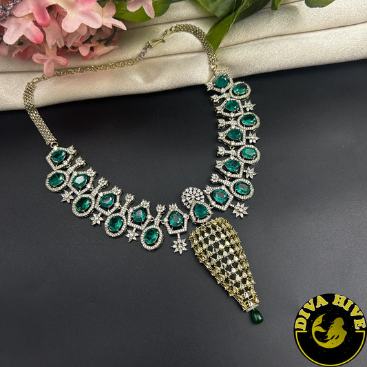 Aabha Curve Choker Set - Necklace -Choker, Doublet, Kundan, moissanite, Necklace - Divahive