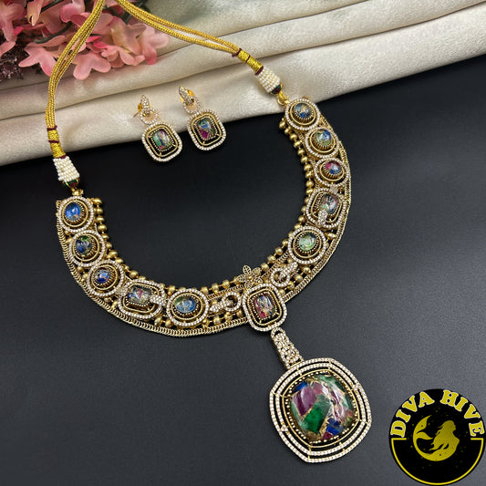 Nazm Pendant Necklace Set - Necklace -Choker, Doublet, Kundan, moissanite, Necklace - Divahive