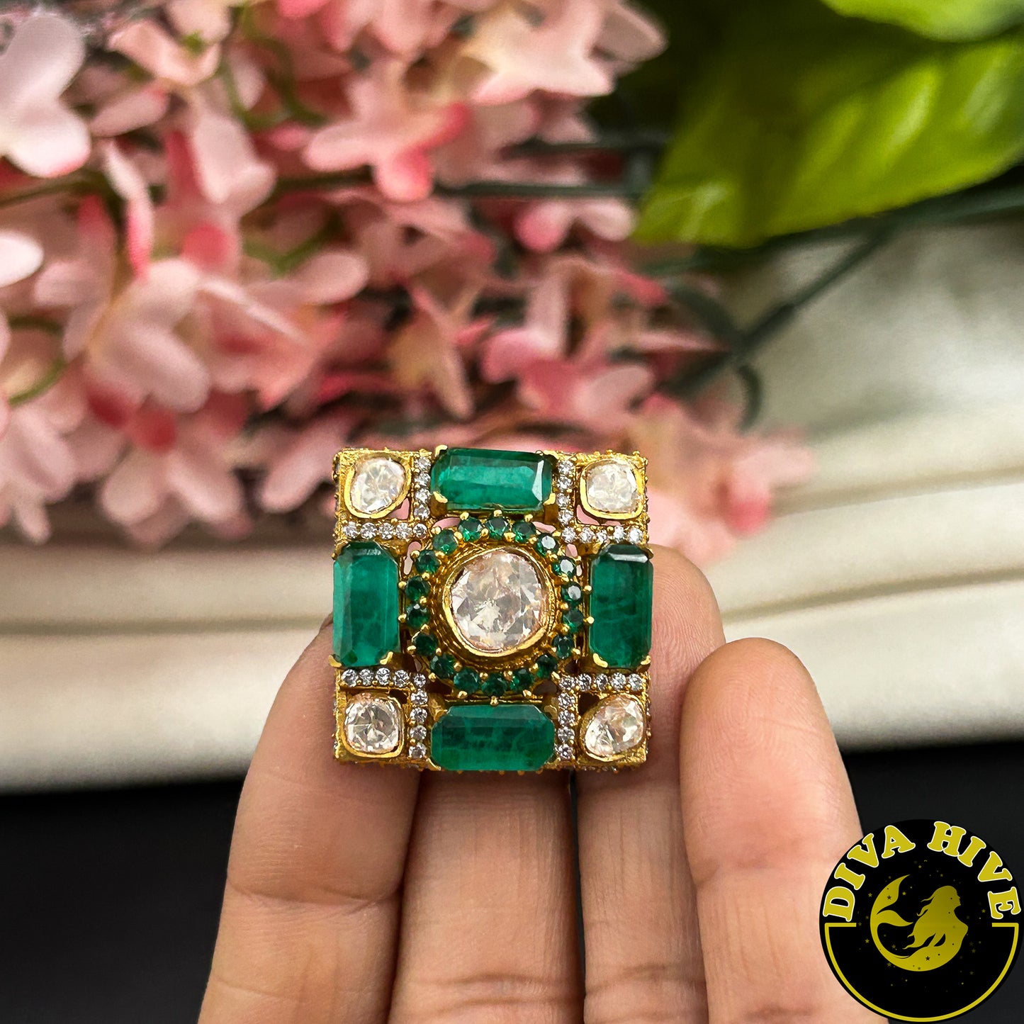 Zeenat Adjustable Ring
