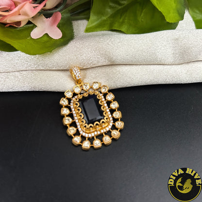Nayra Pendant Set