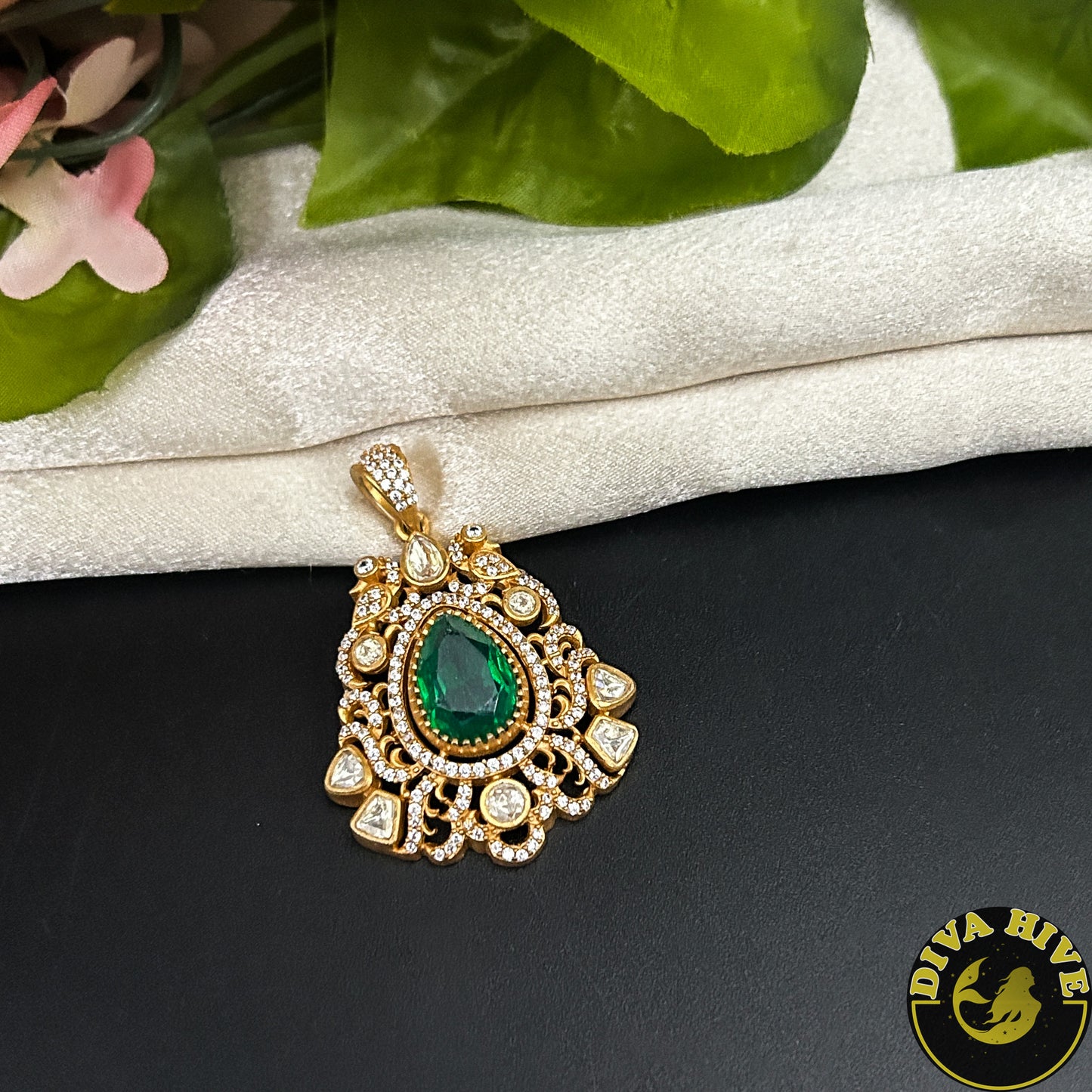 Kriti 22K Gold Plated Pendant Set