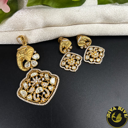 Aira Gaj Pendant Set