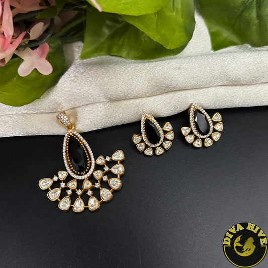 Inaaya 22K Gold Plated Pendant Set