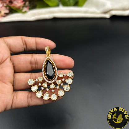 Inaaya 22K Gold Plated Pendant Set