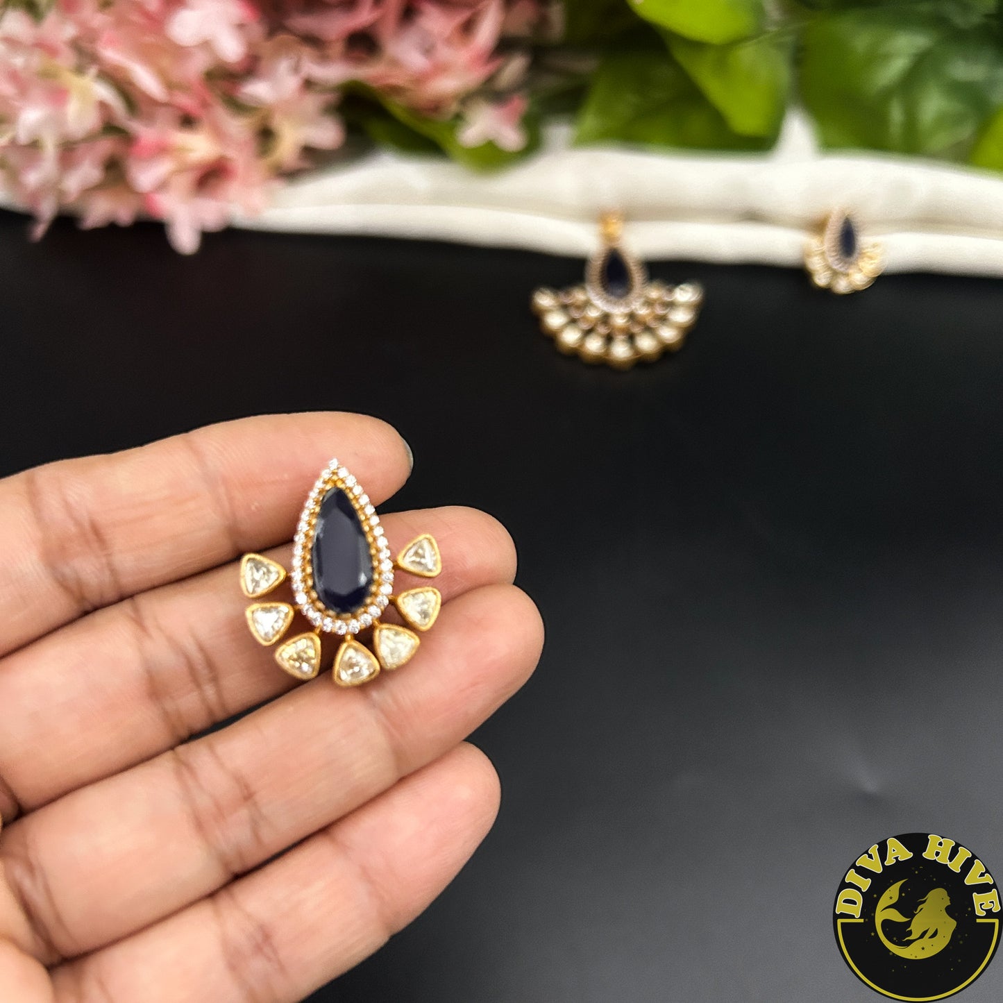 Inaaya 22K Gold Plated Pendant Set