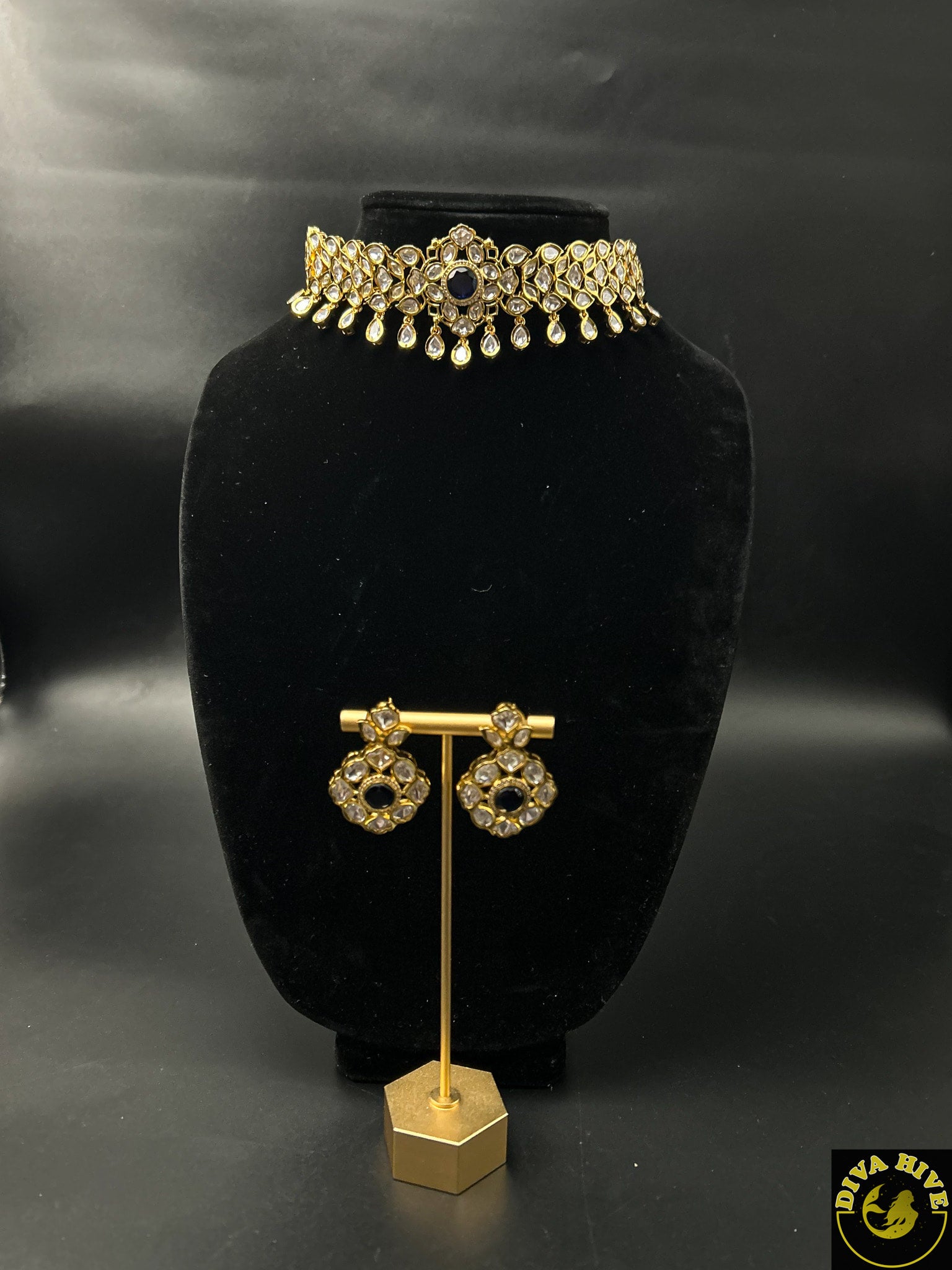 Gorgeous Kundan Choker - Necklace -Choker, Kundan, Necklace - Divahive